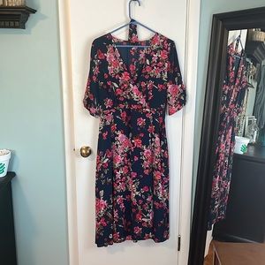 Midi floral dress. Medium